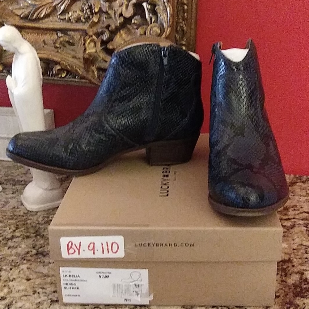 0326 Lucky Brand Belia Leather Ankle Boots* - Picture 3 of 8